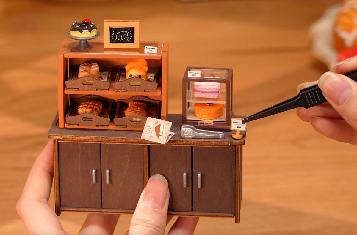 DIY mini House Becka's Baking House - Games Wholesale