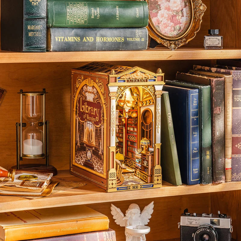 DIY Bookends Kit Library of Wonders Rolife - Games Wholesale