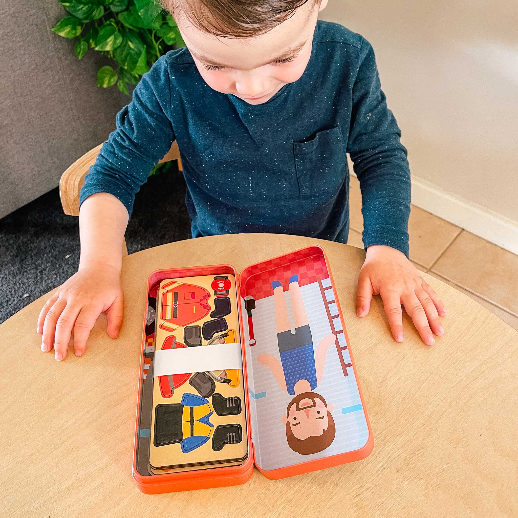 Magnetic Puzzle Box: Firefighter