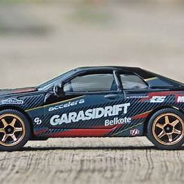 Die-Cast Nissan Skyline R34 GarasiDrift - Majorette