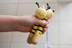 Wooden adjustable skipping rope 'Bee' - Koala Dream